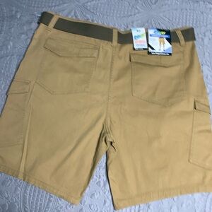 Men’s Cargo Shorts. Plugg Stretch Size 40 only $11